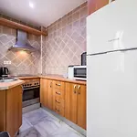 Cyv -centrally Located 1 Bed 1 Bath Near The Apartment *