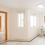 Apartment Cyv -centrally Located 1 Bed 1 Bath Near The *