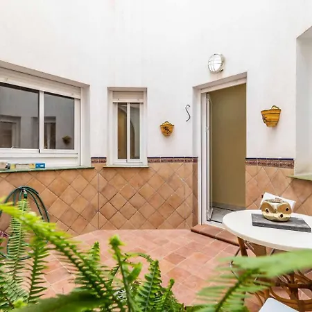 Lägenhet Cyv -centrally Located 1 Bed 1 Bath Near The