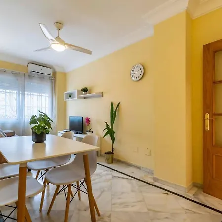 Cyv -centrally Located 1 Bed 1 Bath Near The *