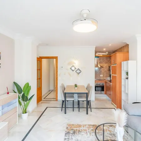 Cyv -centrally Located 1 Bed 1 Bath Near The
