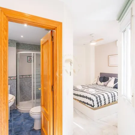 Cyv -centrally Located 1 Bed 1 Bath Near The פואנגירולה