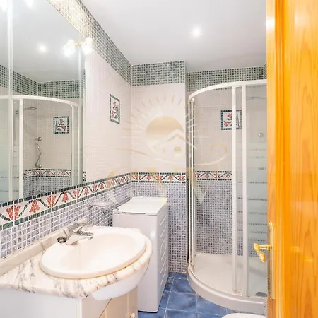 Cyv -centrally Located 1 Bed 1 Bath Near The * פואנגירולה
