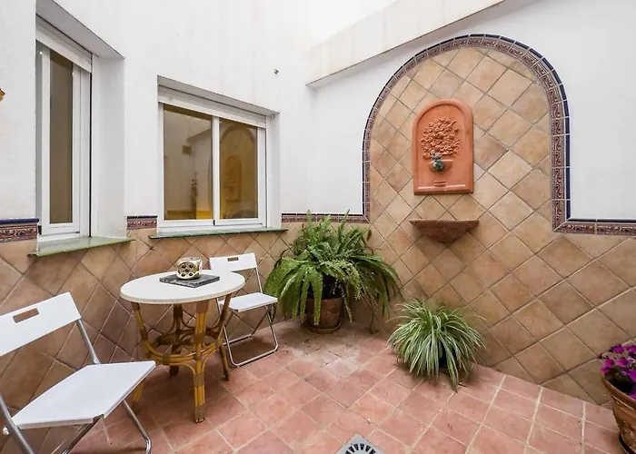 Cyv -centrally Located 1 Bed 1 Bath Near The