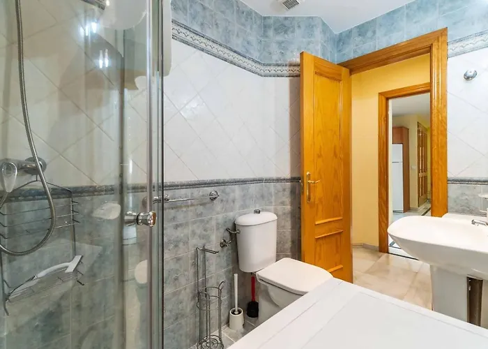 Cyv -centrally Located 1 Bed 1 Bath Near The *