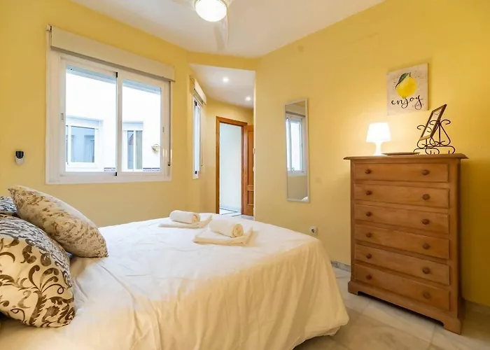 Cyv -centrally Located 1 Bed 1 Bath Near The Apartment