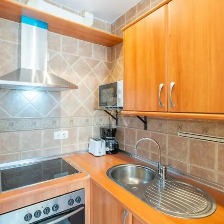 Cyv -centrally Located 1 Bed 1 Bath Near The * 푸엔히롤라