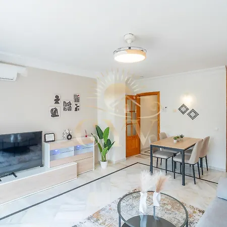 아파트 Cyv -centrally Located 1 Bed 1 Bath Near The *