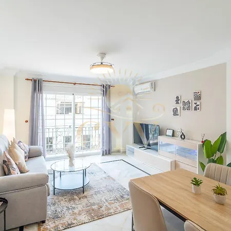 Cyv -centrally Located 1 Bed 1 Bath Near The 아파트